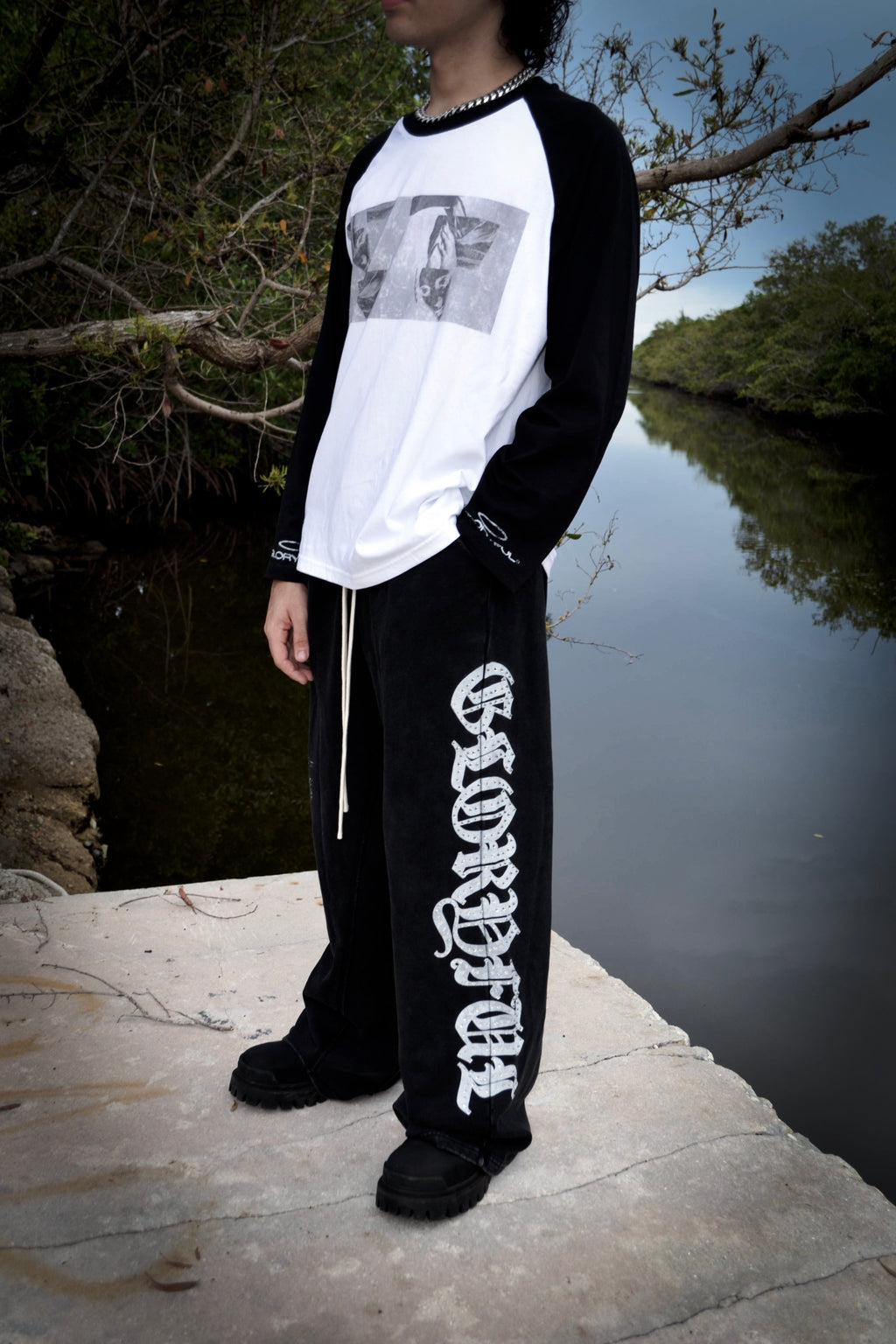 Touch Of God Baggy Rhinestone Sweatpants (Black)